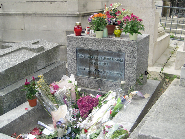 14 Celebrity Burial Sites You Should Visit - TalkDeath